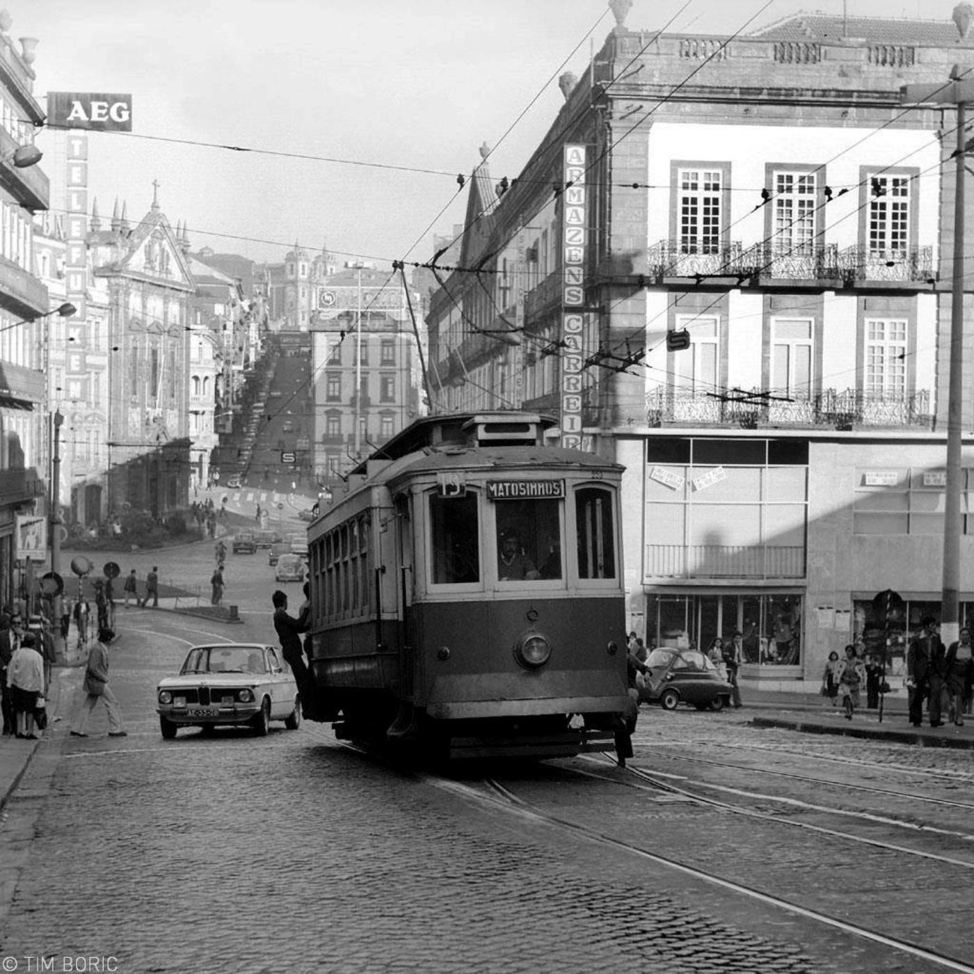 ELÃ‰CTRICO 19 – RUA DOS CLÃ‰RIGOS