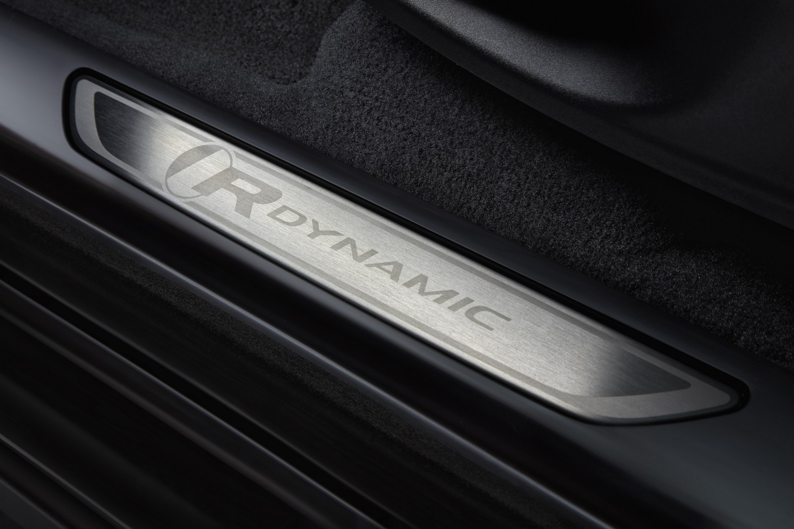 Jaguar E-Pace (41)
