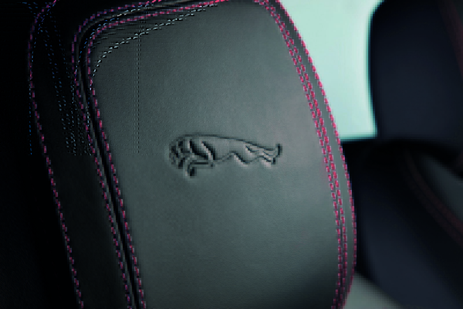 Jaguar E-Pace (46)