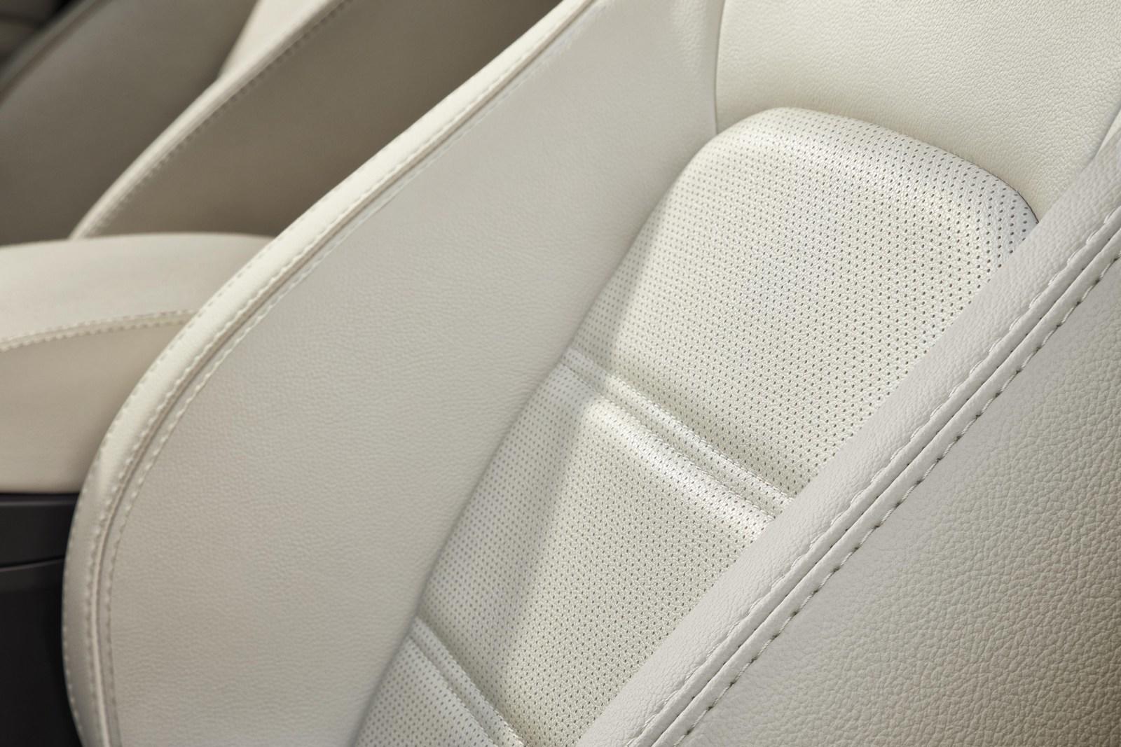 Jaguar E-Pace (47)
