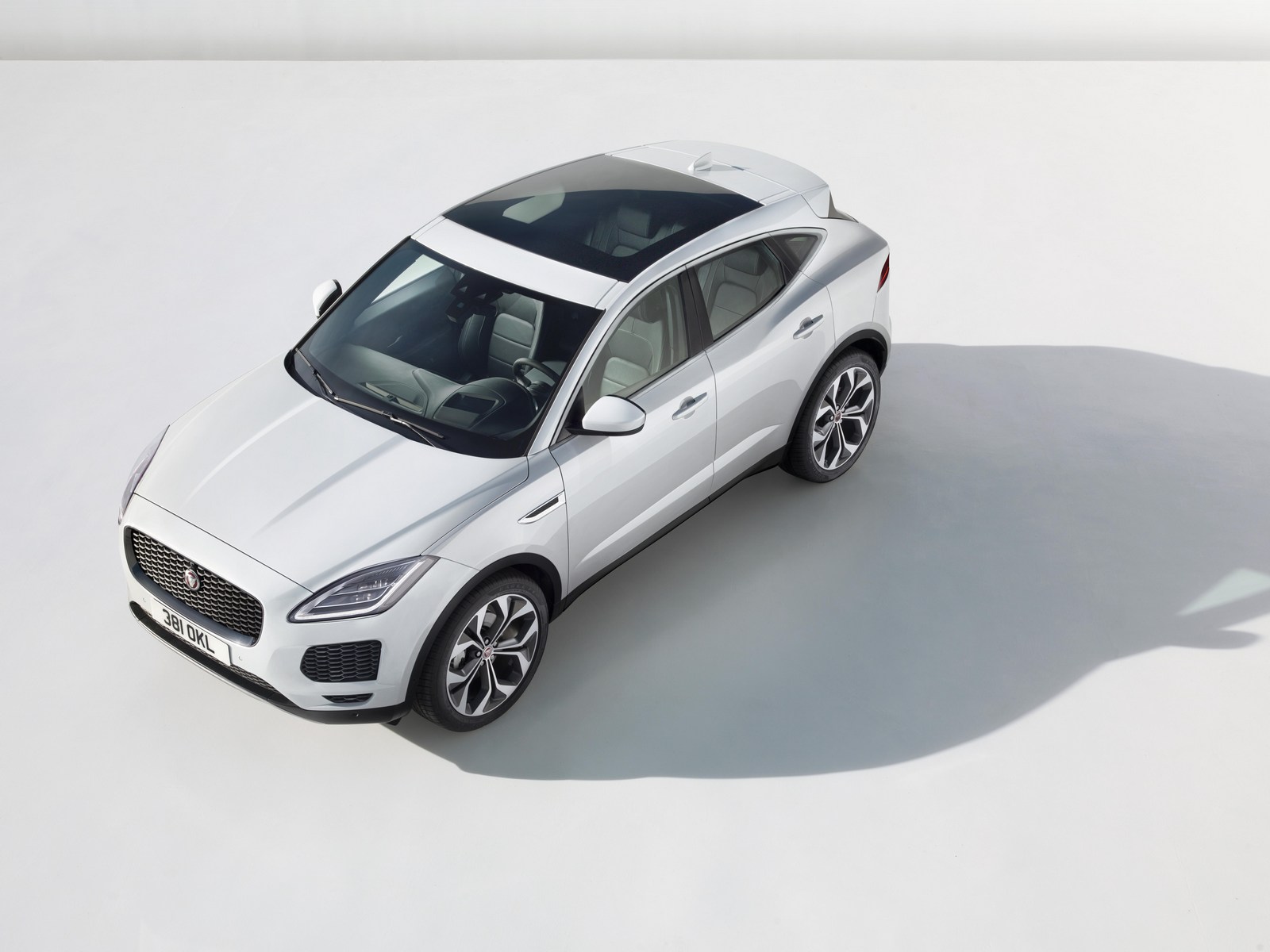 Jaguar E-Pace (57)