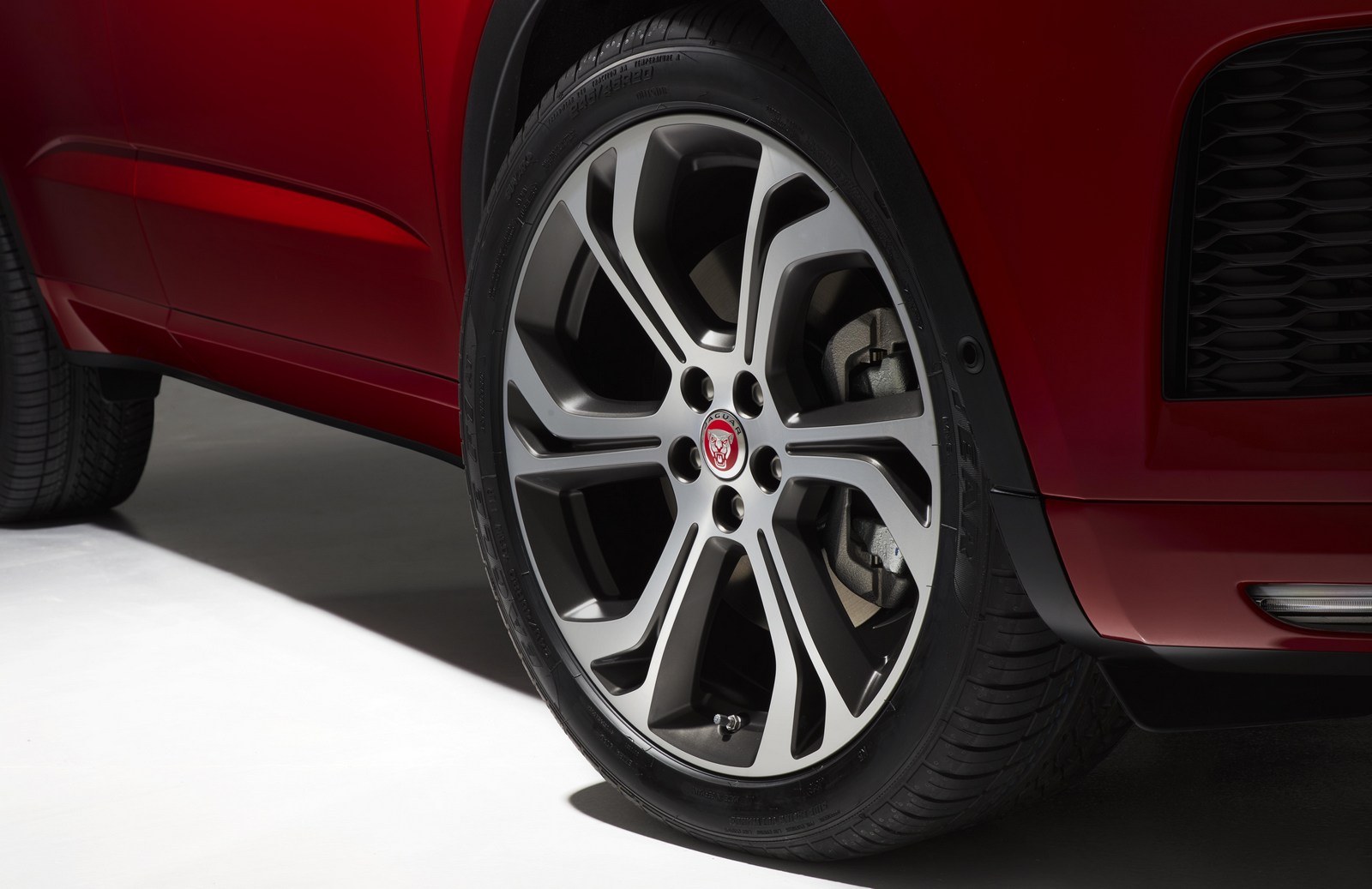 Jaguar E-Pace (79)