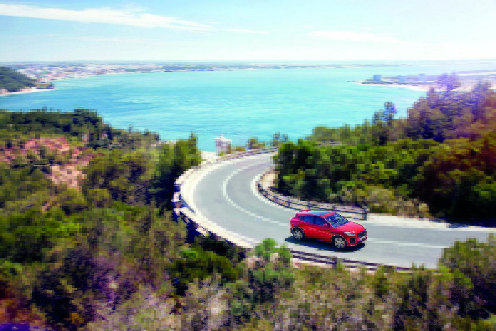 Jaguar E-Pace (9)