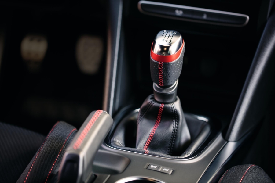 EMBARGO-120917-08h50-UK-New-Megane-RS-BFB-Frankfurt-Reveal-300817-23-960×600