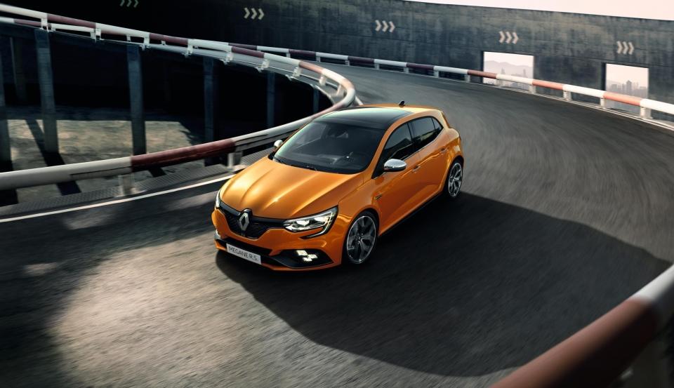 EMBARGO-120917-08h50-UK-New-Megane-RS-BFB-Frankfurt-Reveal-300817-7-960×600