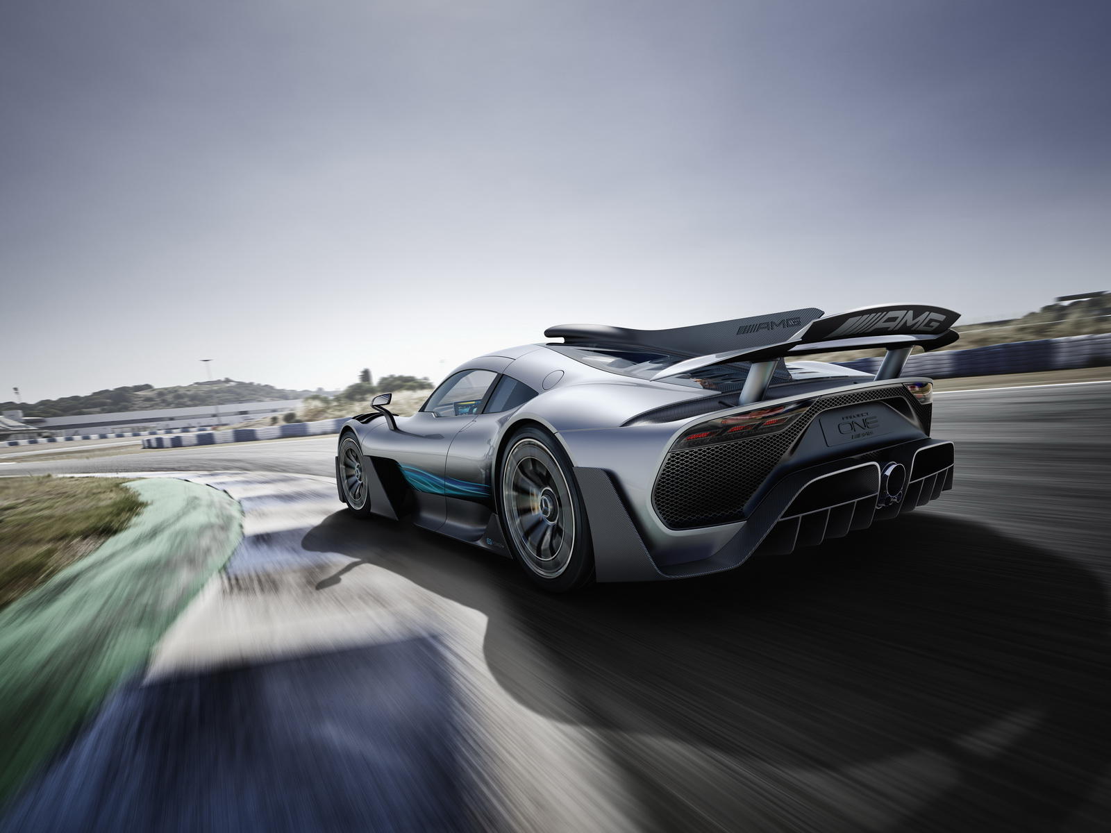 MercedesAMG-ProjectOne-02