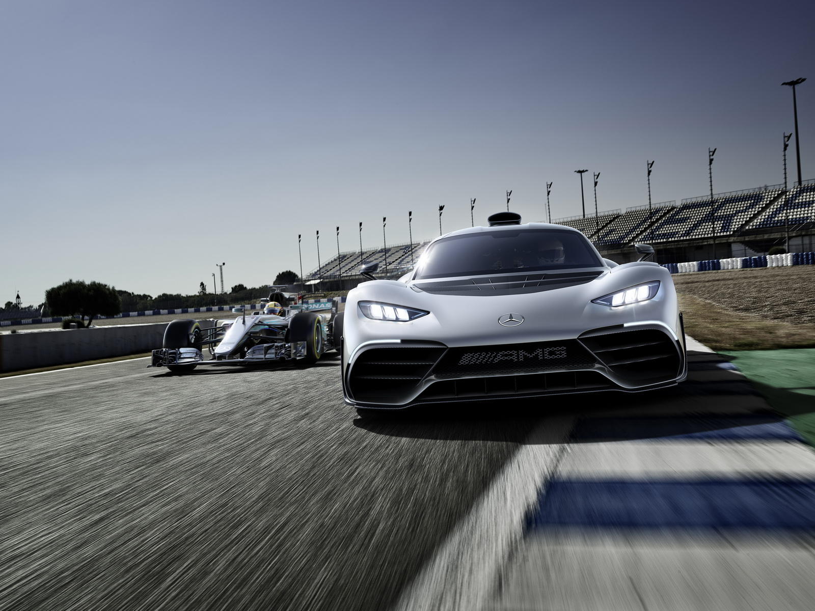 MercedesAMG-ProjectOne-11