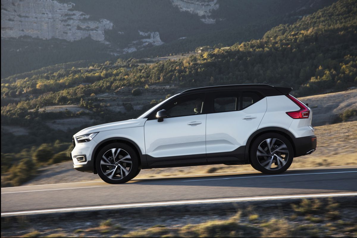 Volvo xc40 (1)