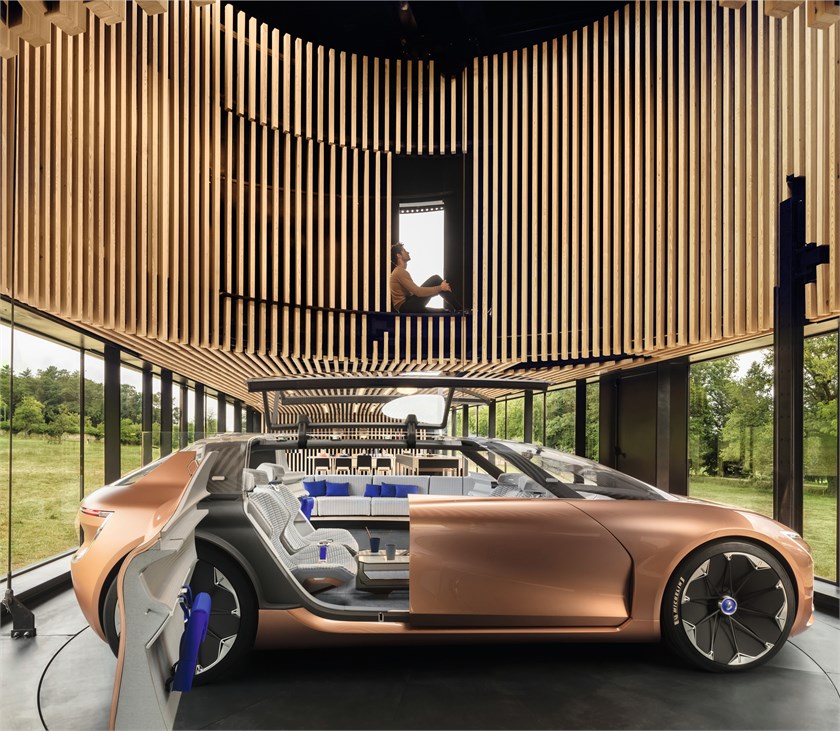 2017 – Renault SYMBIOZ