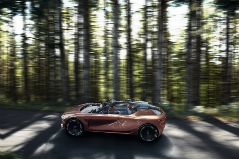 2017 – Renault SYMBIOZ