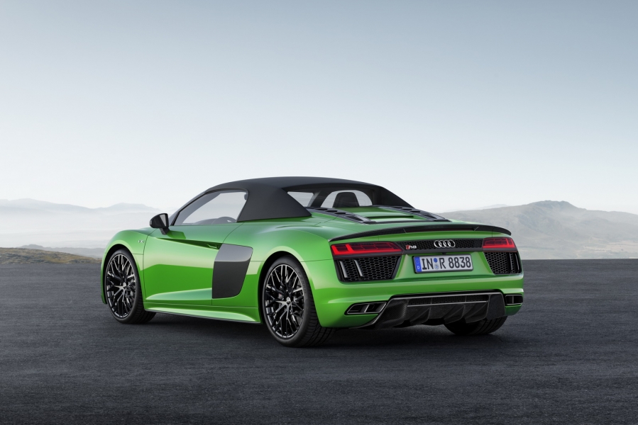 audi-r8-v10-spyder-plus-3-960×600