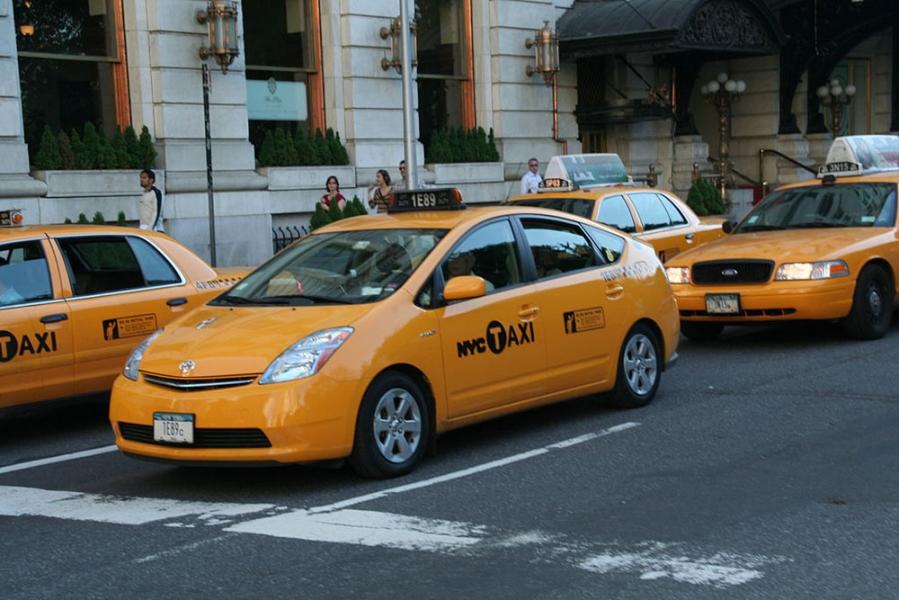 Estados-Unidos-da-América-Toyota-Prius-960×600