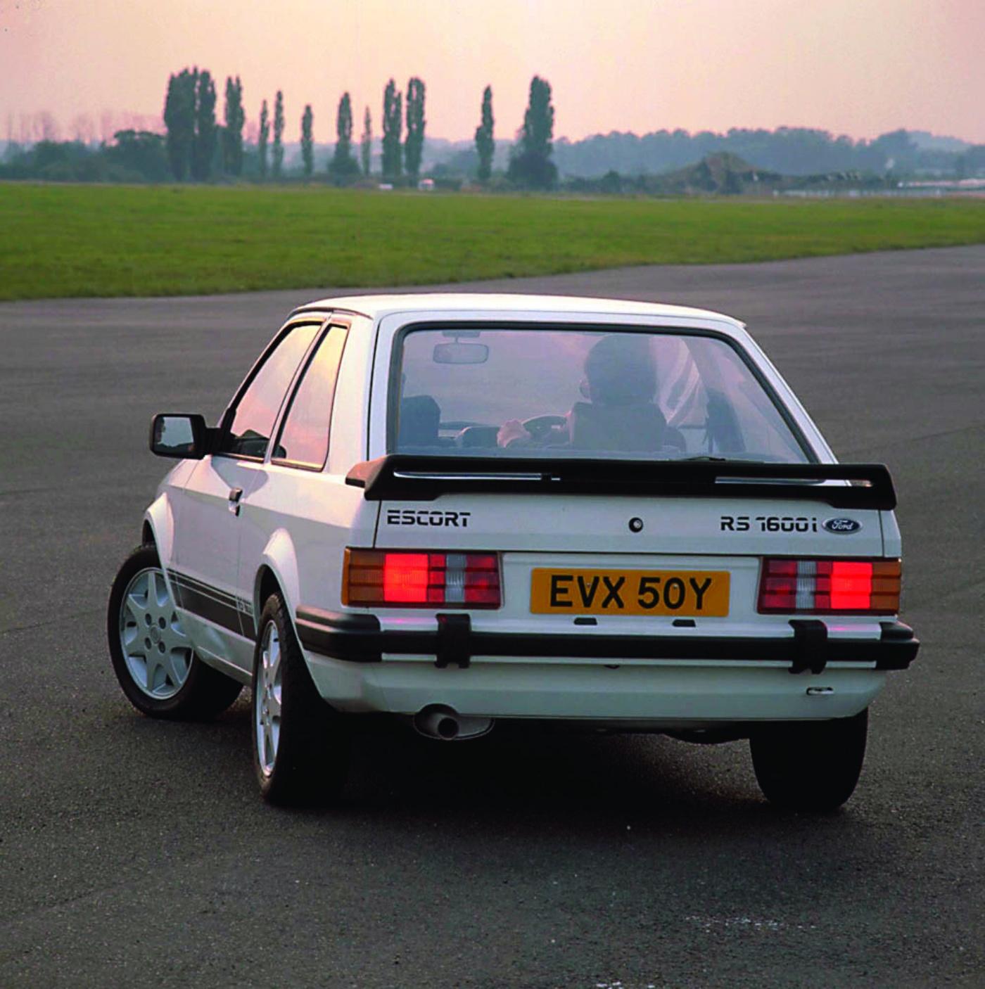 003_A_EscortRS1600i_003