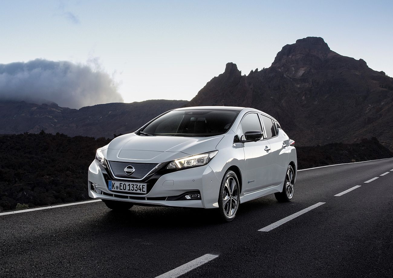 426214092_The_new_Nissan_LEAF_the_world_s_best_selling_zero_emissions_electric