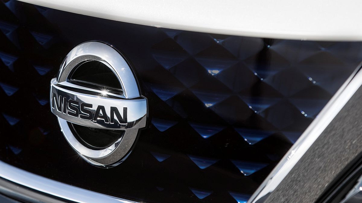 426214118_The_new_Nissan_LEAF_the_world_s_best_selling_zero_emissions_electric