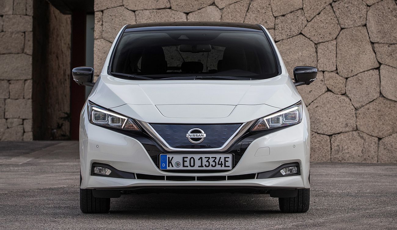 426214124_The_new_Nissan_LEAF_the_world_s_best_selling_zero_emissions_electric