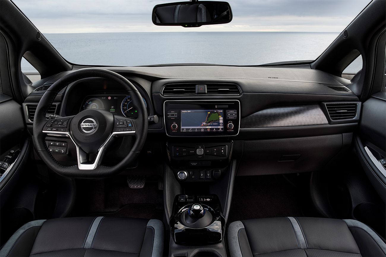 426214132_The_new_Nissan_LEAF_the_world_s_best_selling_zero_emissions_electric