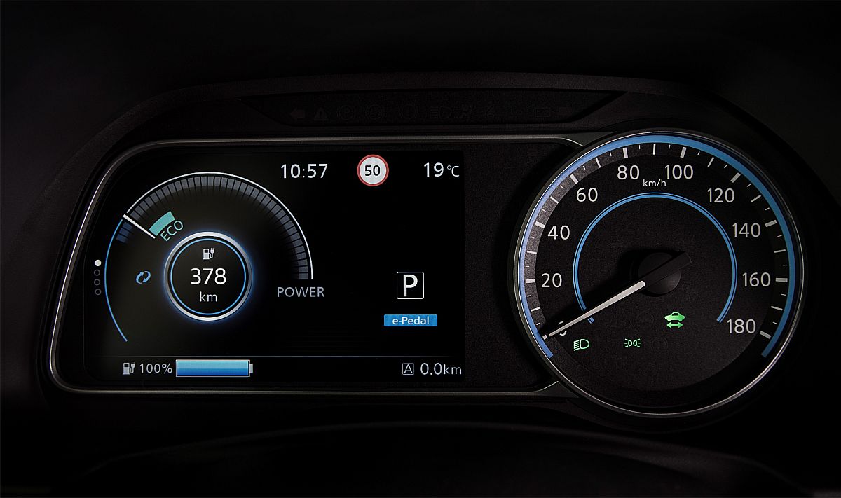 426214133_The_new_Nissan_LEAF_the_world_s_best_selling_zero_emissions_electric