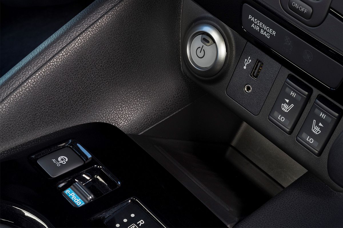426214978_The_new_Nissan_LEAF_the_world_s_best_selling_zero_emissions_electric