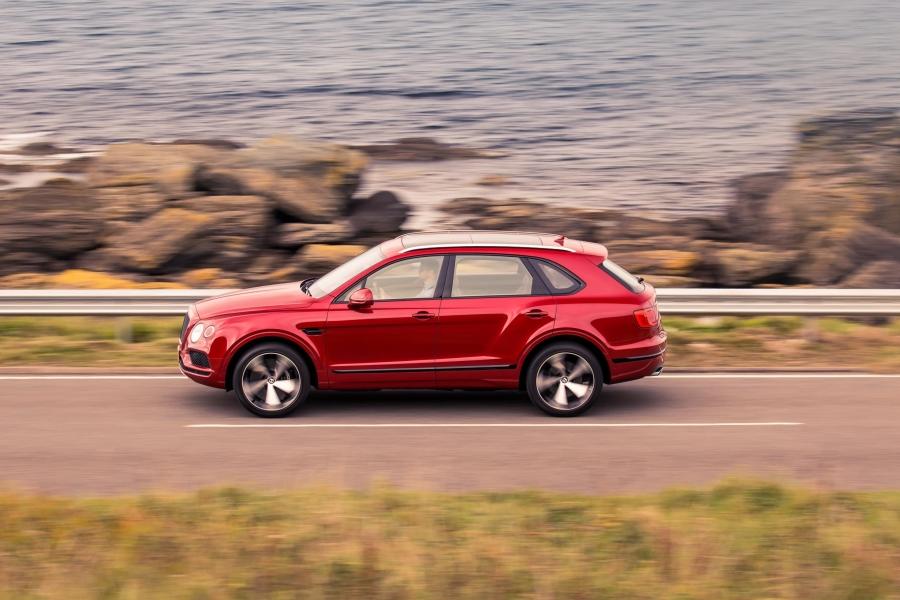 Bentayga-V8-3-960×600