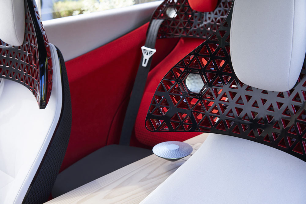 Nissan Xmotion concept