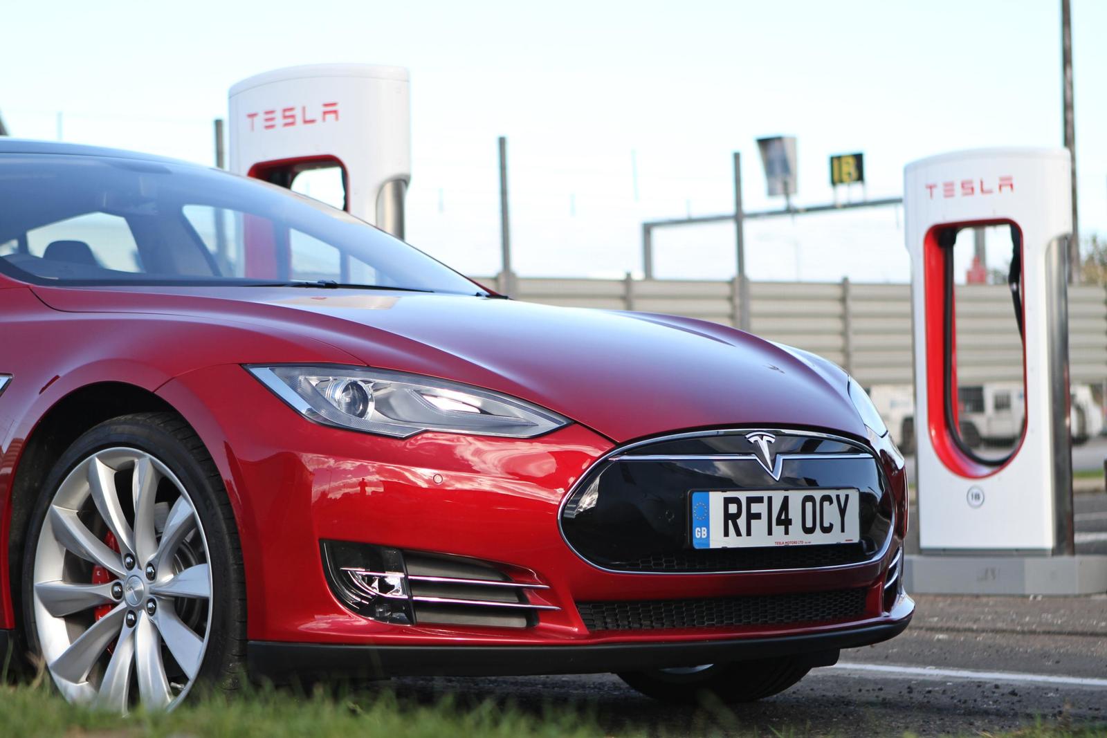 Tesla model s (12)