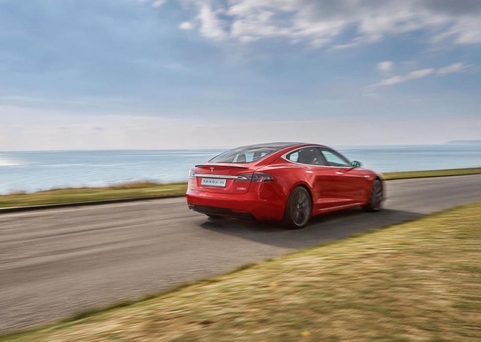 Tesla model s (7)