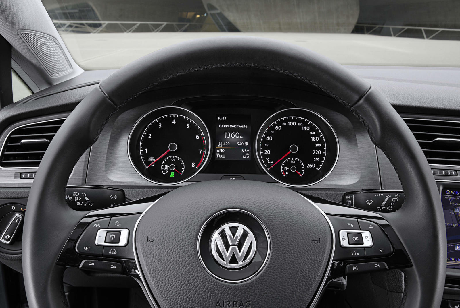 Volkswagen_Golf_TGI_05_dez_2015