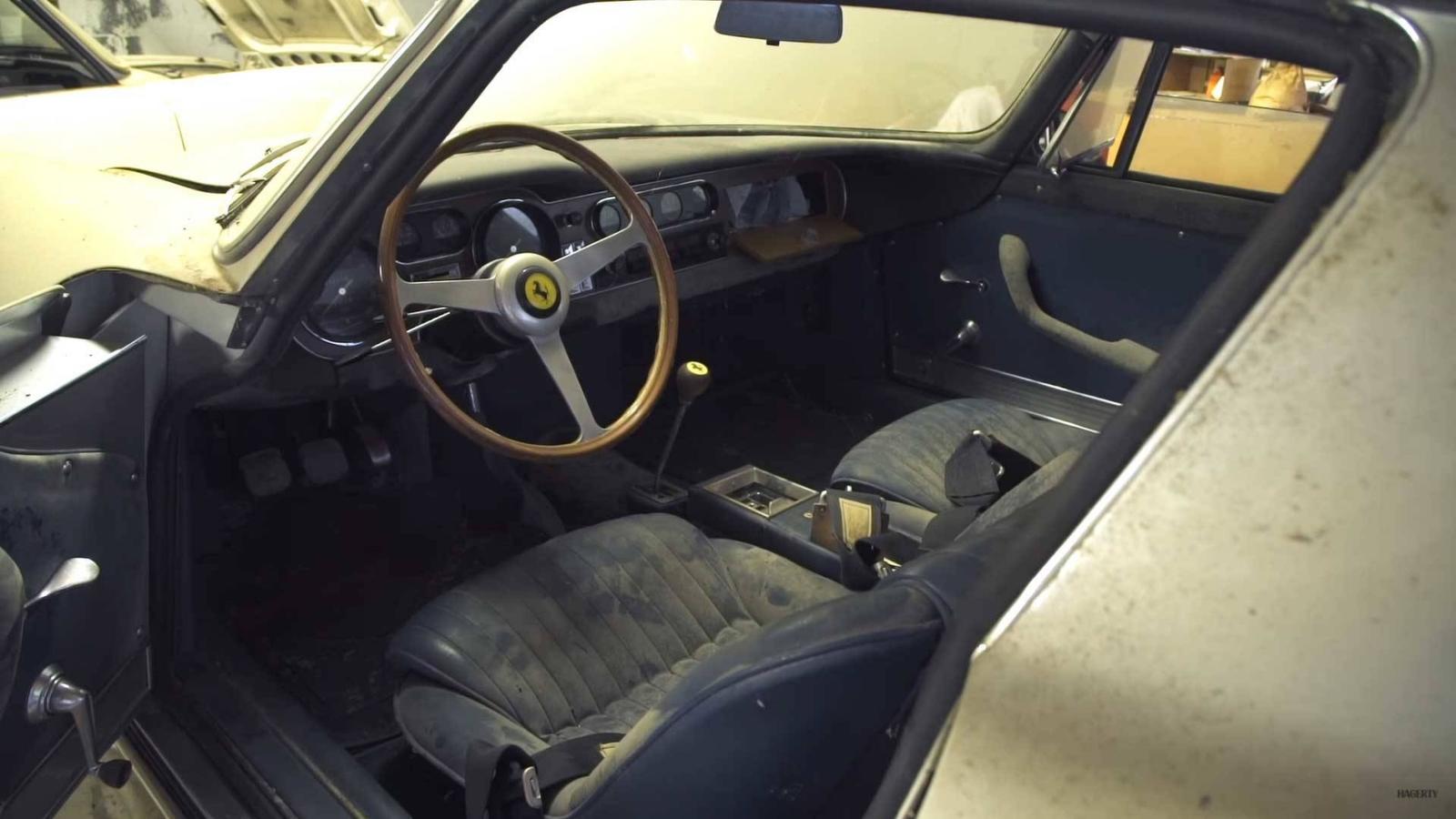 4m-cobra-ferrari-barn-find