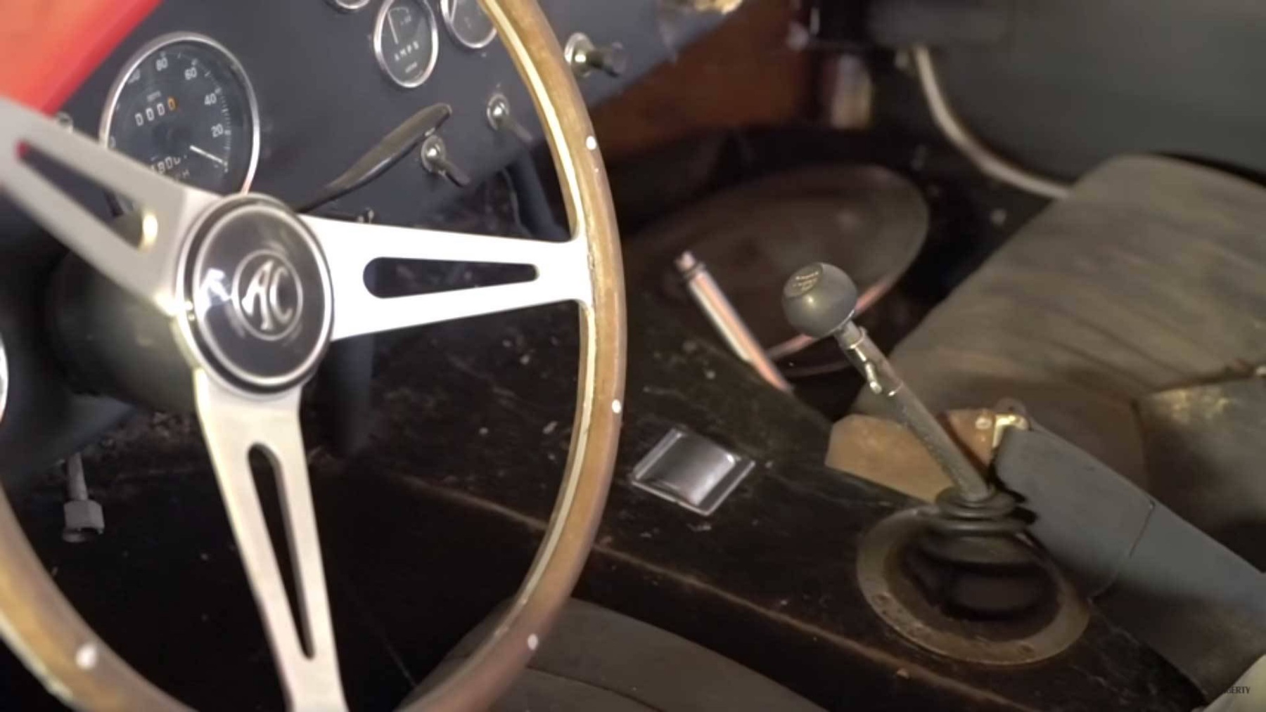 4m-cobra-ferrari-barn-find_11