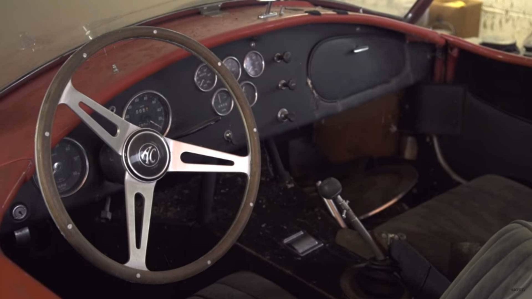 4m-cobra-ferrari-barn-find_8