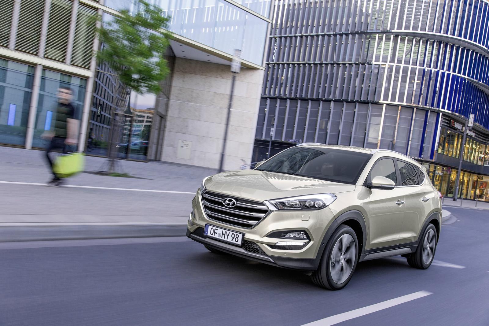 All-New-Tucson-Exterior-White-Sand-6