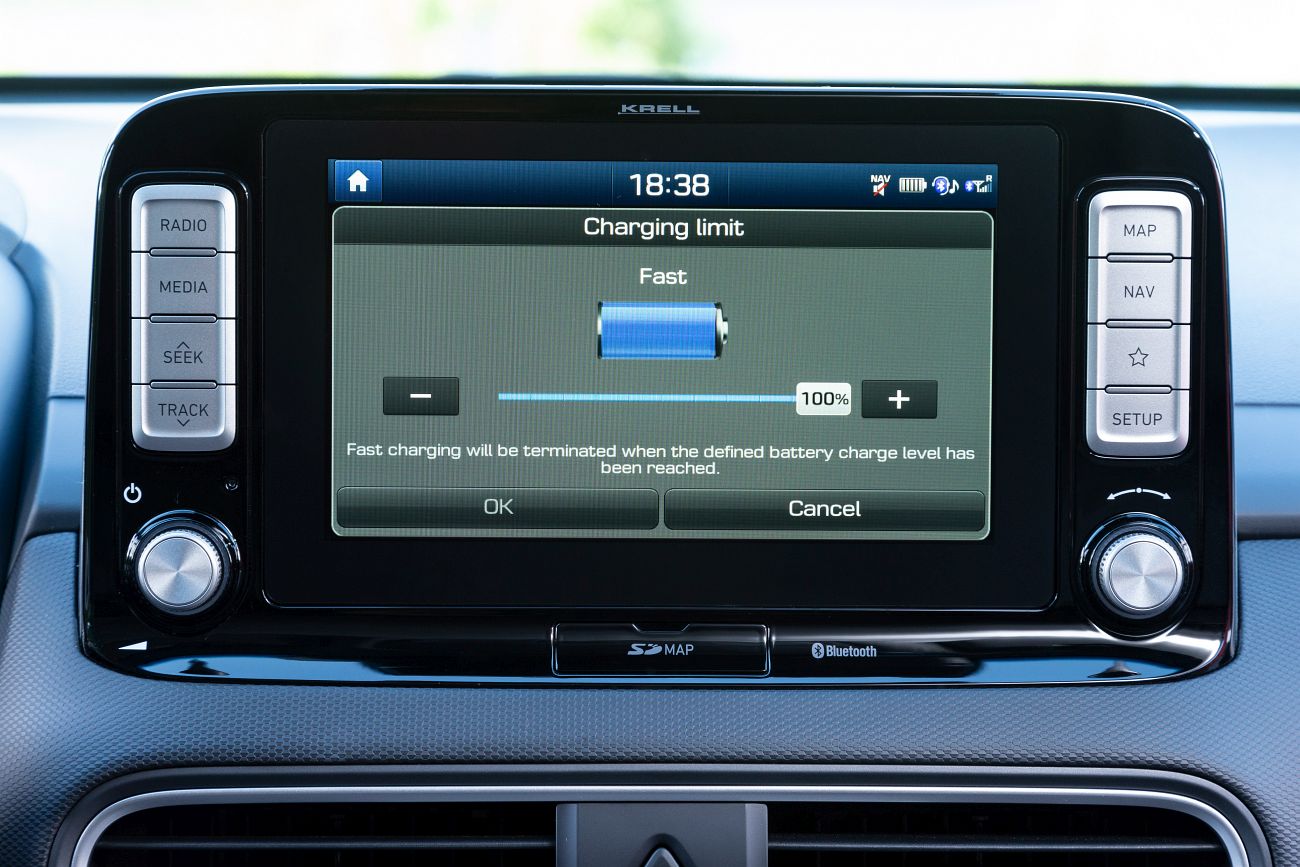 hyundai-kona-electric-july2018-37-interior