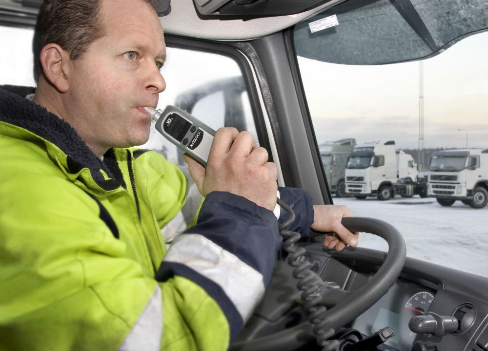 043750100-1204624282