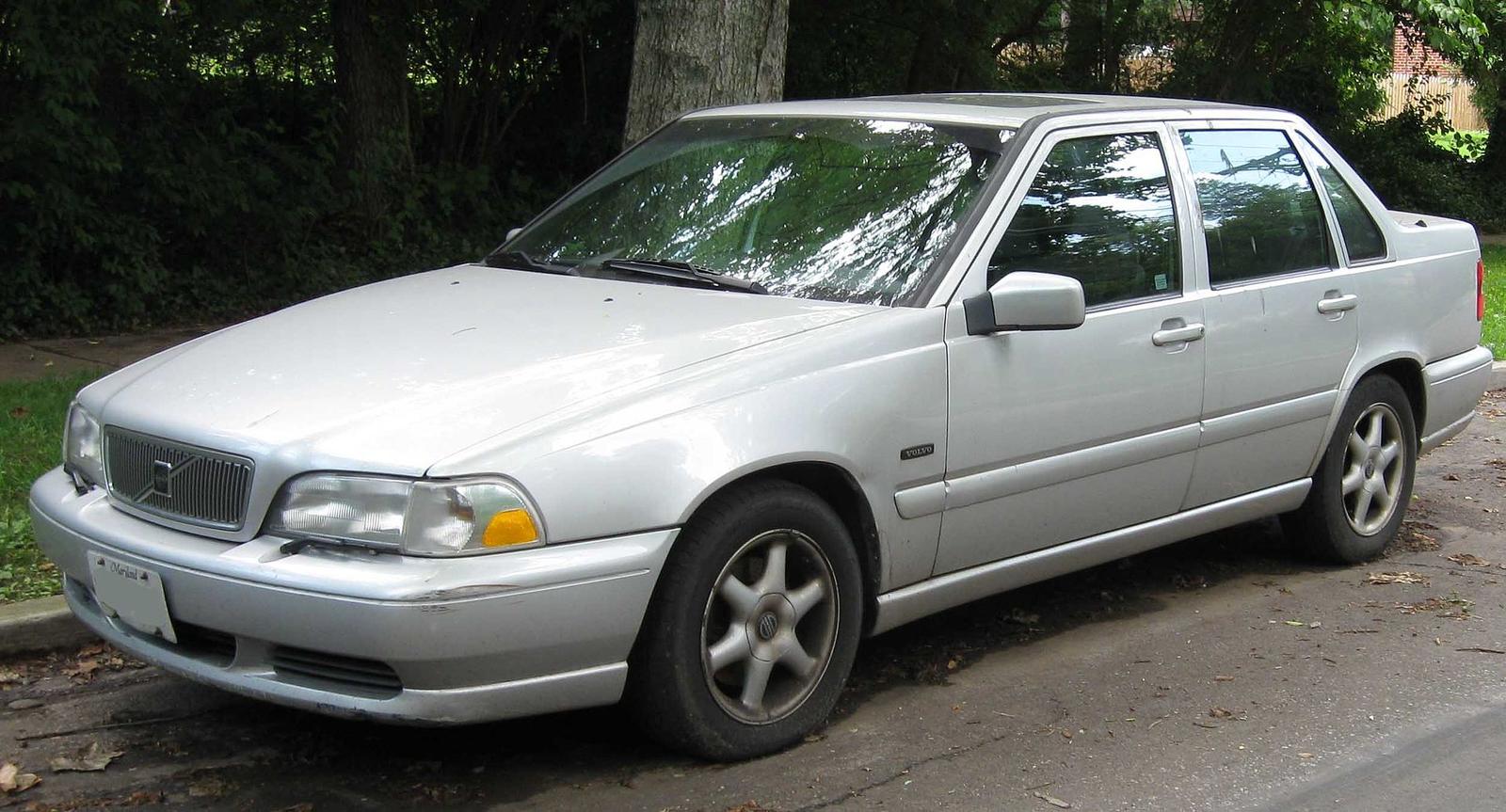 17 – Volvo_S70