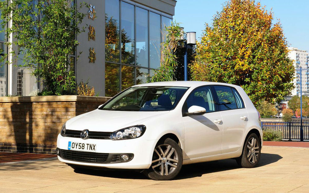 2009-Volkswagen-Golf-VI