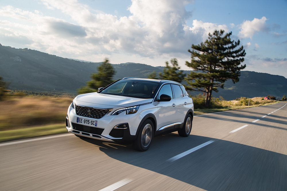 2017-Peugeot-3008