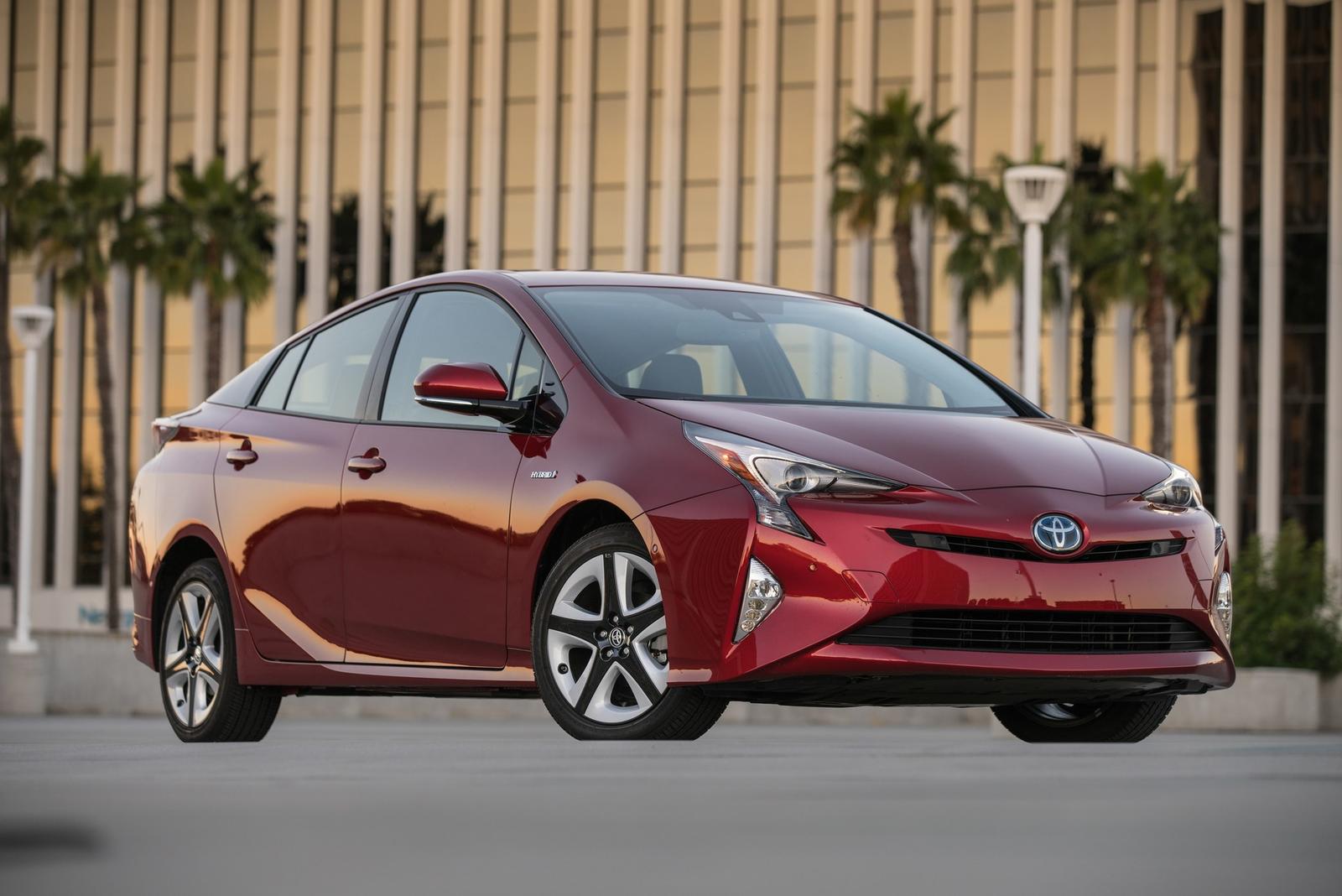 3 Toyota-Prius