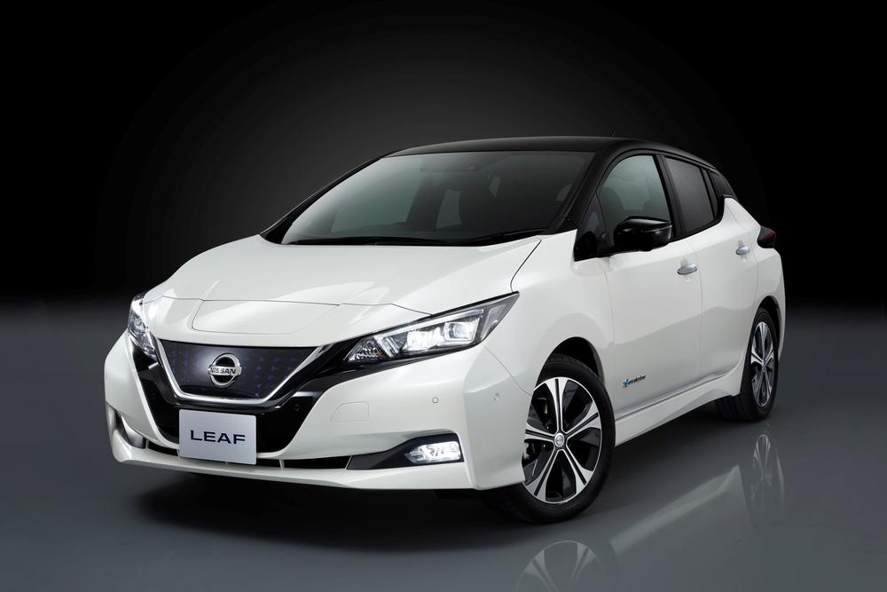6 Nissan-LEAF