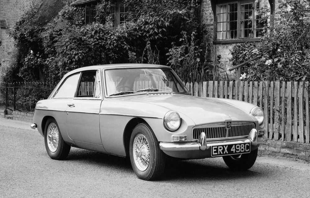 8 MGB-GT