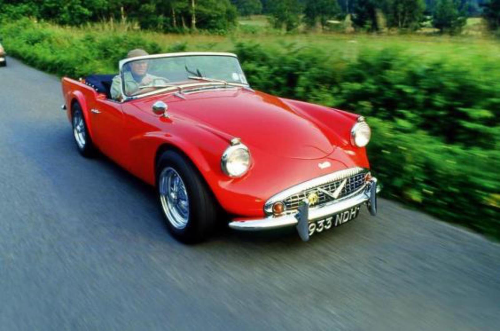 Daimler_SP250Dart