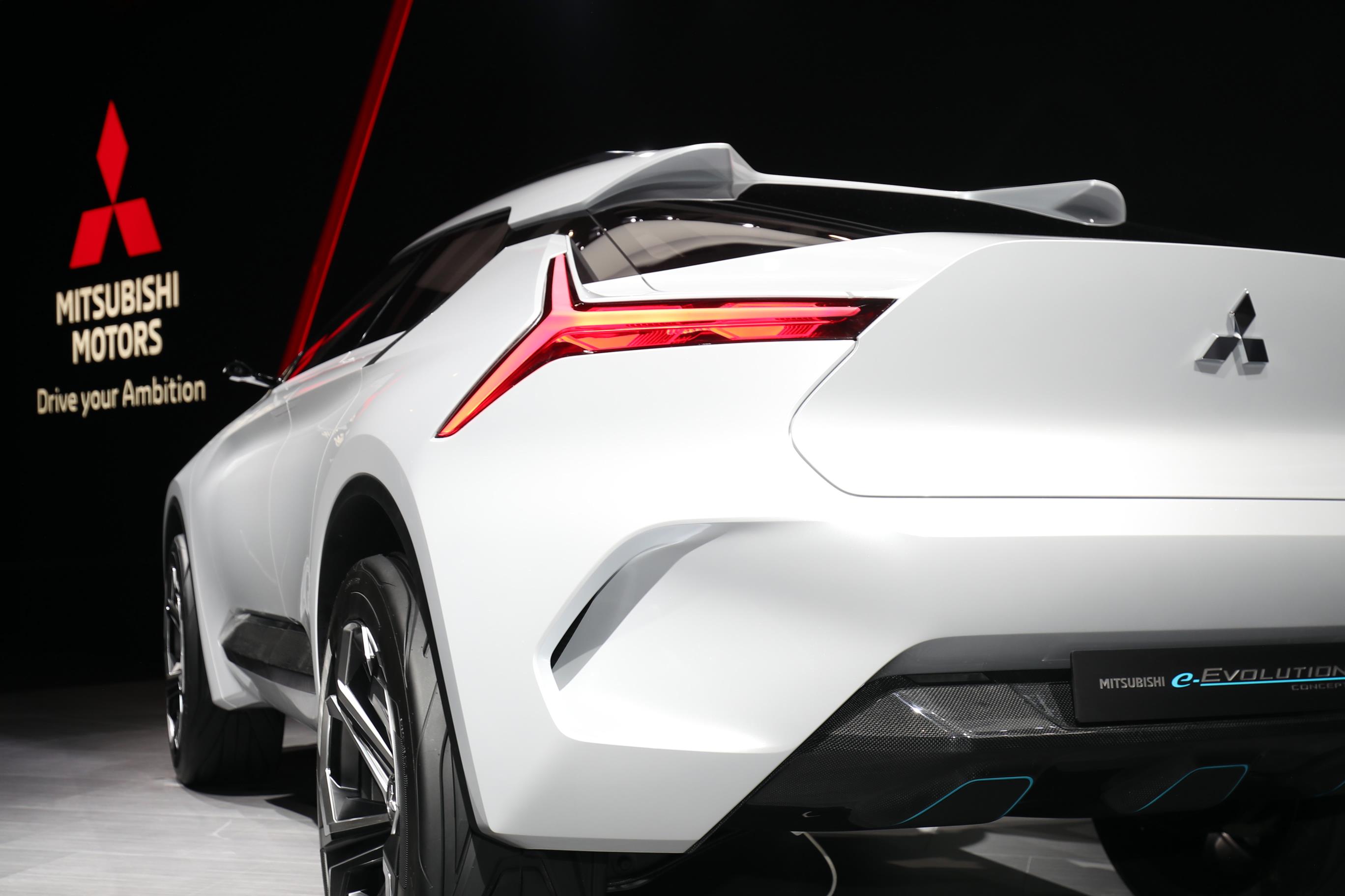 MITSUBISHI e-EVOLUTION CONCEPT 5