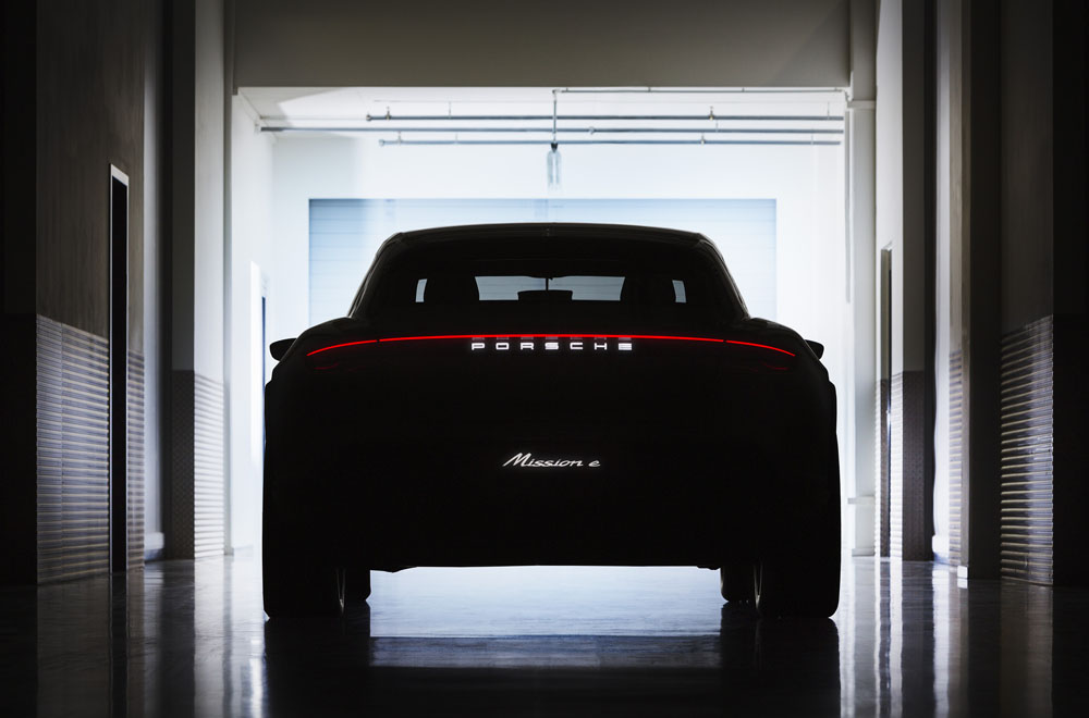 Mission E Cross Turismo