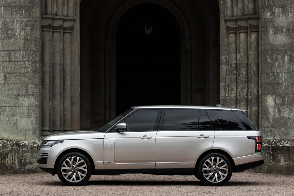 RR_18MY_PHEV_LWB_Static_101017_04