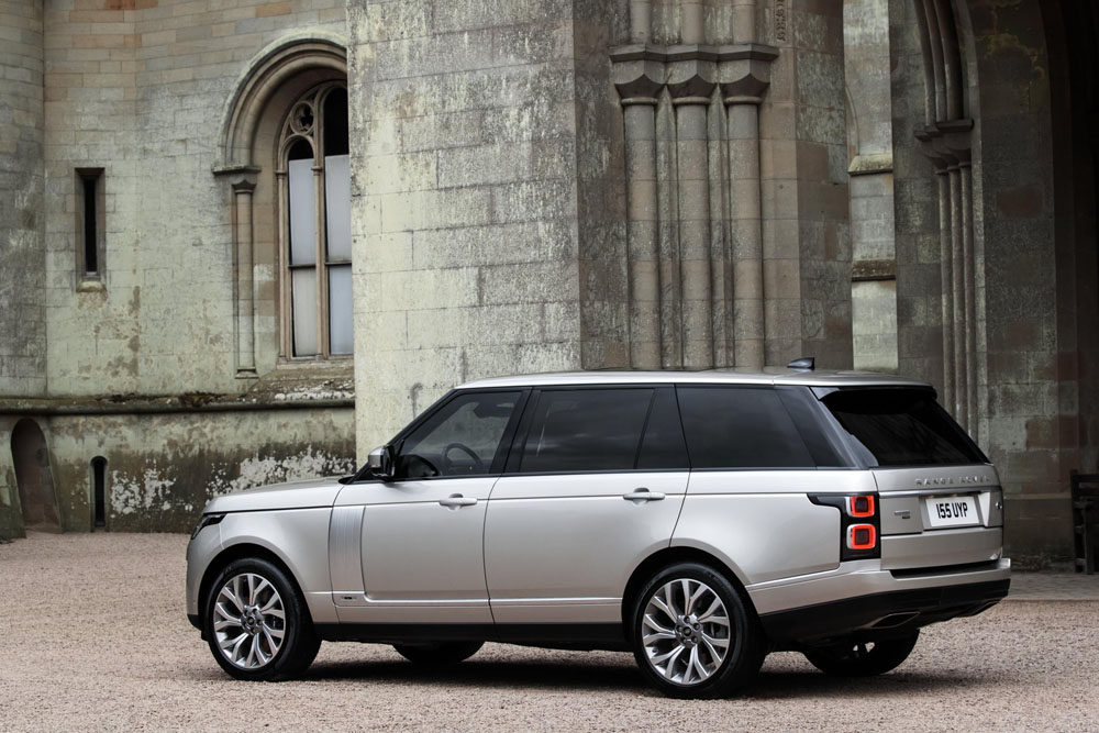 RR_18MY_PHEV_LWB_Static_101017_05