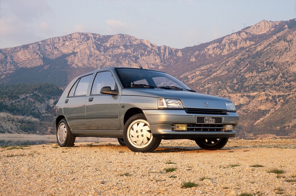 Renault-Clio-0-2