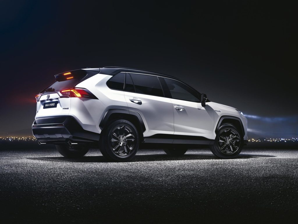 Toyota-RAV4_2019_3-1024×769