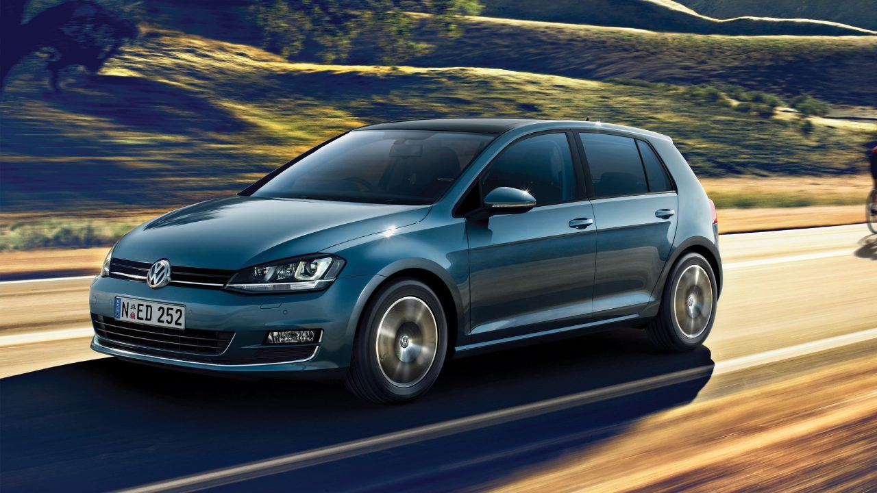 Volkswagen-Golf-12323