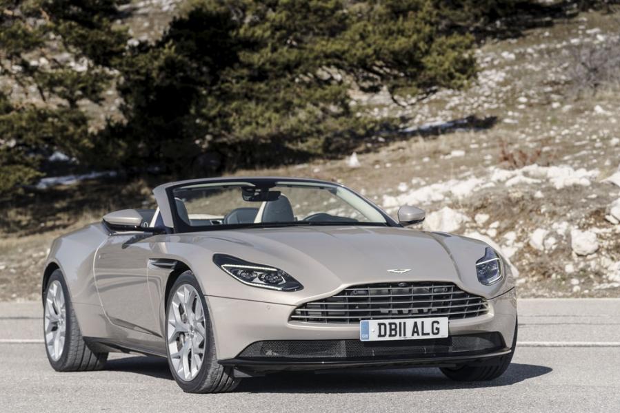 10 Aston_Martin_Volante_V8_DB11_ALG_9167-960×600