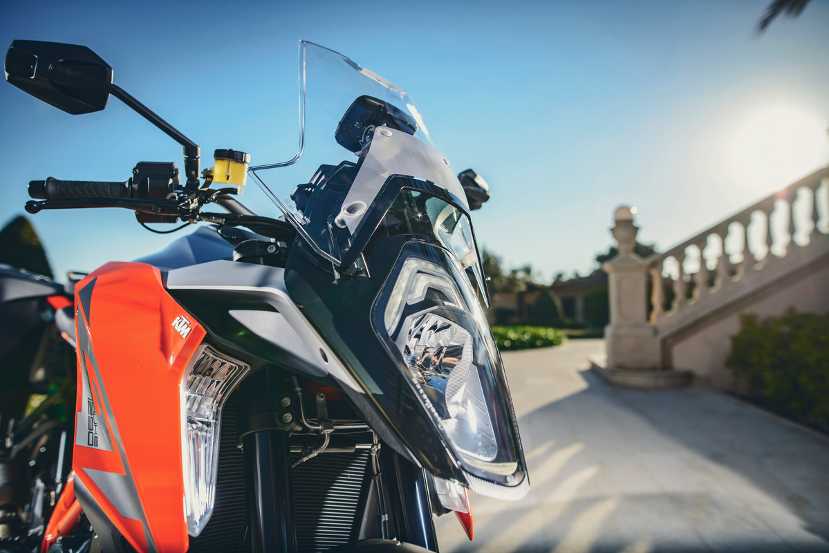 139416_1290 Super Duke GT MY 2016